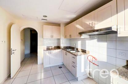 Villa - 2 Bedrooms - 3 Bathrooms for rent in Springs 2 - The Springs - Dubai
