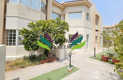 Villa - 4 - 4 for rent in Jumeirah 3 Villas - Jumeirah 3 - Jumeirah - Dubai