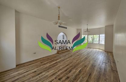 Villa - 4 - 4 for rent in Jumeirah 3 Villas - Jumeirah 3 - Jumeirah - Dubai