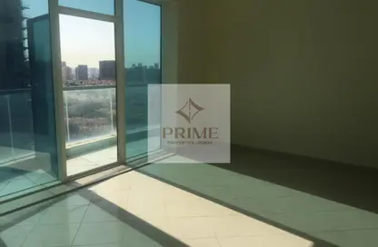 شقة - غرفة نوم - 2 حمامات للايجار في تفريعة القنال 1 - أبراج الجولف - مدينة دبي الرياضية - دبي