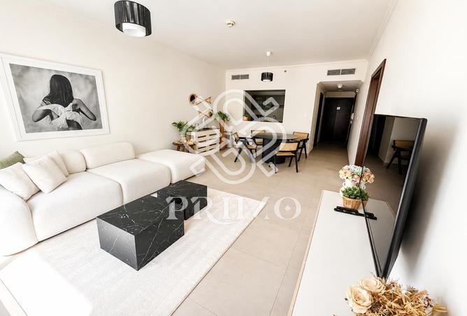 Upgraded | Chiller Free | Fully Furnished photo 2