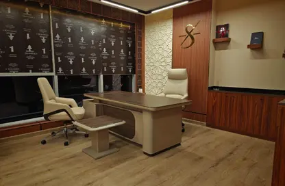 Office Space - 3 Bedrooms for rent in Julphar Towers - Al Nakheel - Ras Al Khaimah