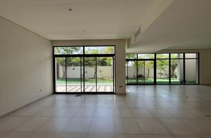 Villa - 4 Bedrooms - 6 Bathrooms for rent in West Yas - Yas Island - Abu Dhabi