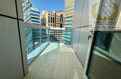 شقة - 3 غرف نوم - 3 حمامات للايجار في شارع الكورنيش - أبوظبي