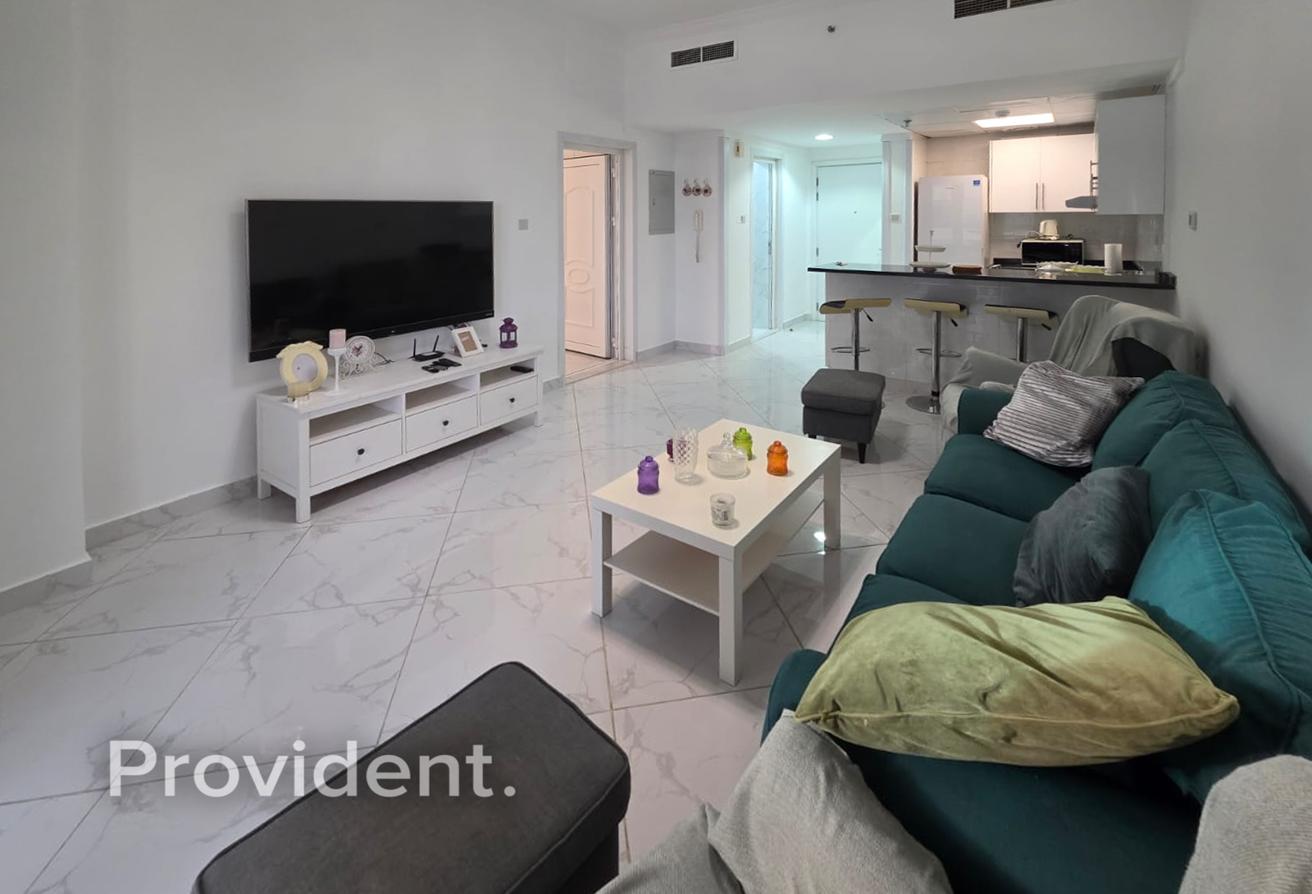 Available 1st Oct | Furnished | Marina View photo 5