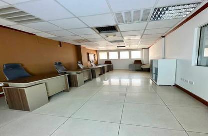 Business Centre - Studio - 2 Bathrooms for rent in Al Kazim Building - Karama Park Area - Al Karama - Dubai