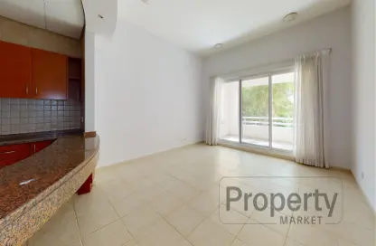 شقة - غرفة نوم - 2 حمامات للايجار في ساوث ويست أبارتمنتس 6 - شقق ساوث واست - الروضة الخضراء غرب - مجتمع الحدائق - مجمع دبي للاستثمار - دبي