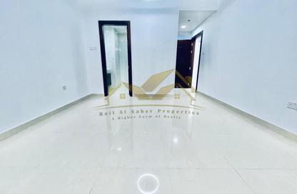 Apartment - 1 Bedroom - 2 Bathrooms for rent in Jumeirah Garden City - Al Satwa - Dubai