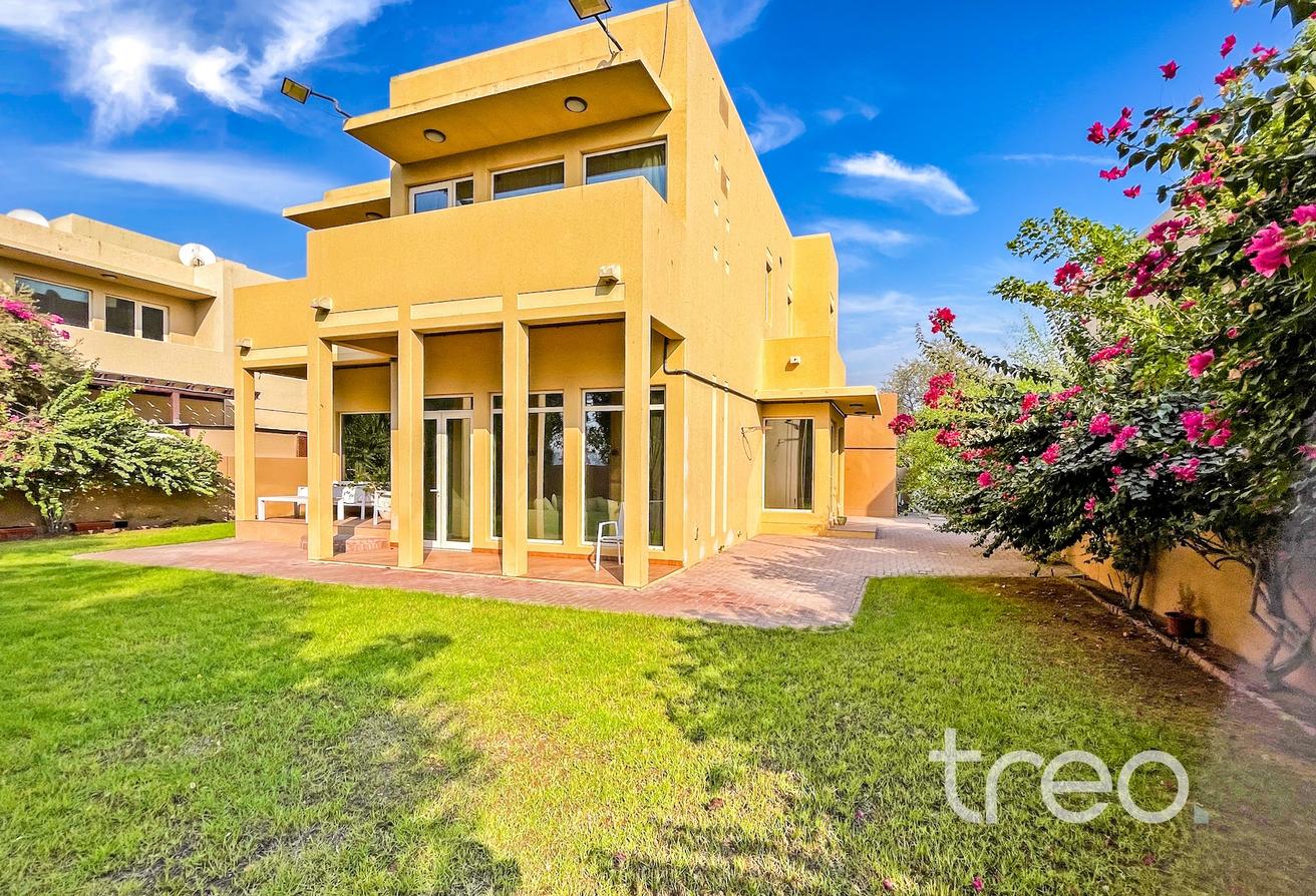 3 Bed Villa | Well Maintained | Vacant photo 2