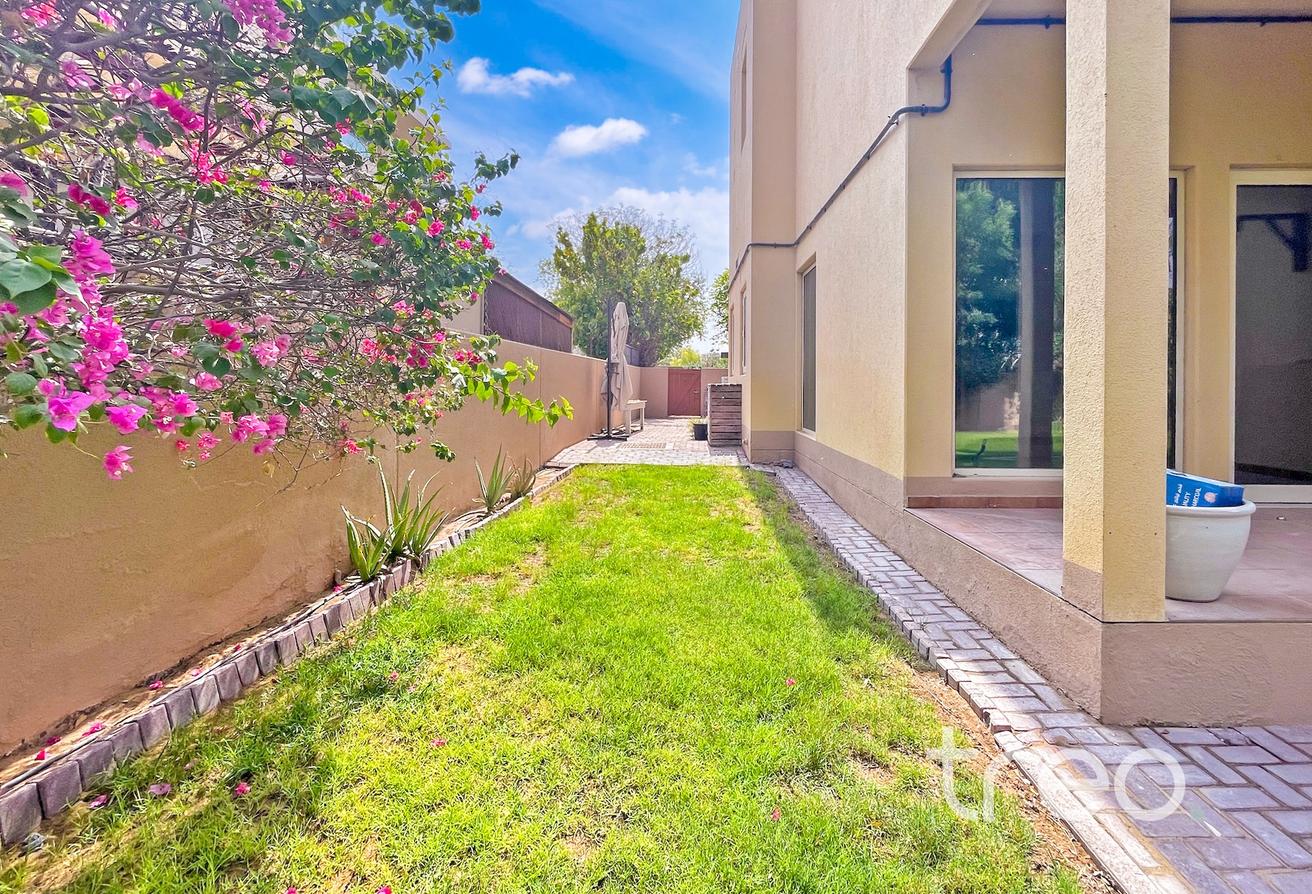 3 Bed Villa | Well Maintained | Vacant photo 22