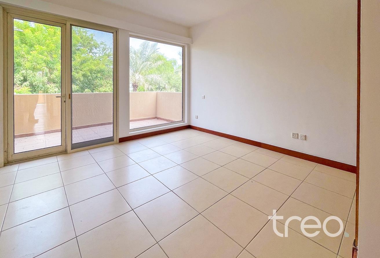 3 Bed Villa | Well Maintained | Vacant photo 18