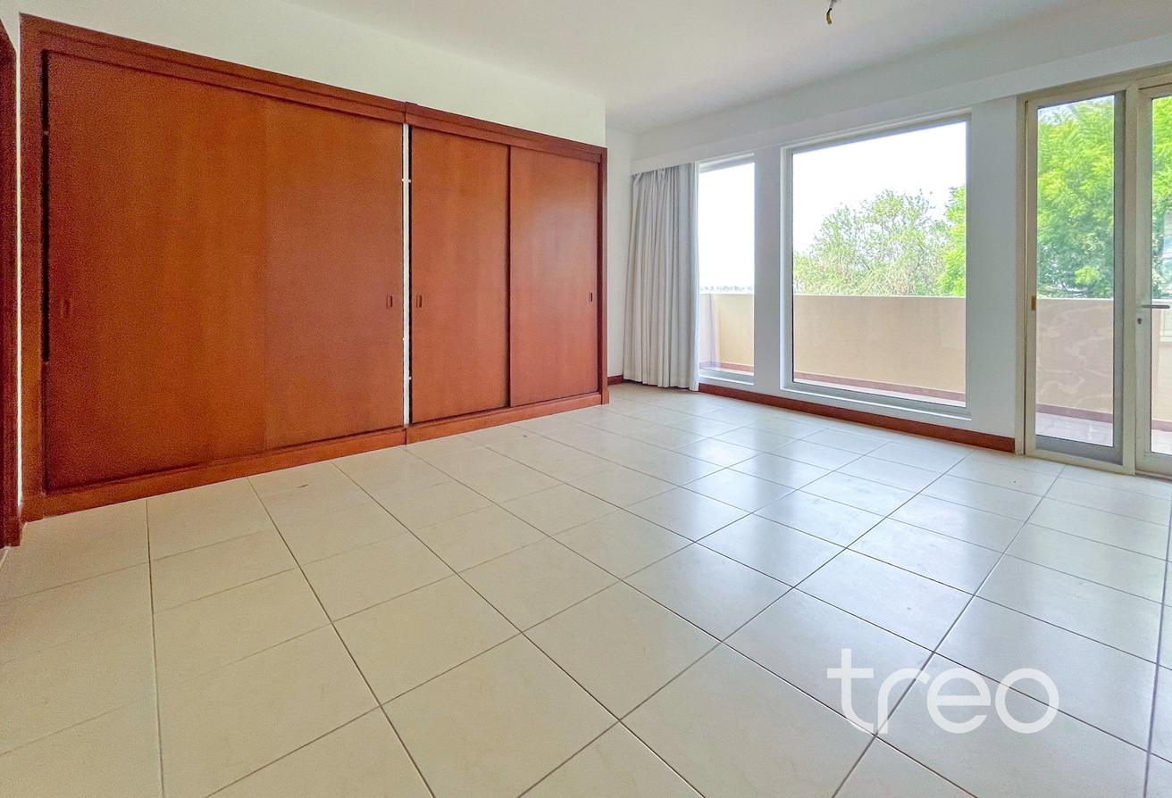 3 Bed Villa | Well Maintained | Vacant photo 14