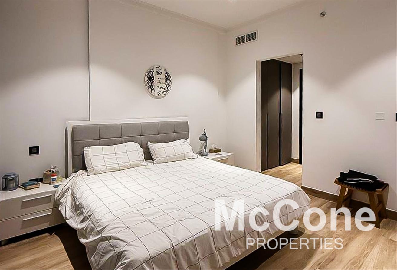 Prime Location | Furnished | Spacious photo 7