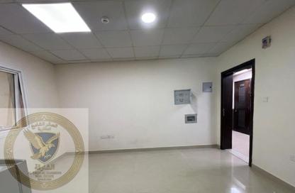 Apartment - Studio - 1 Bathroom for rent in Al Qulaya'ah - Al Sharq - Sharjah