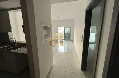 شقة - غرفة نوم - 2 حمامات للايجار في AAA سكن - الضاحية 13 - قرية جميرا الدائرية - دبي