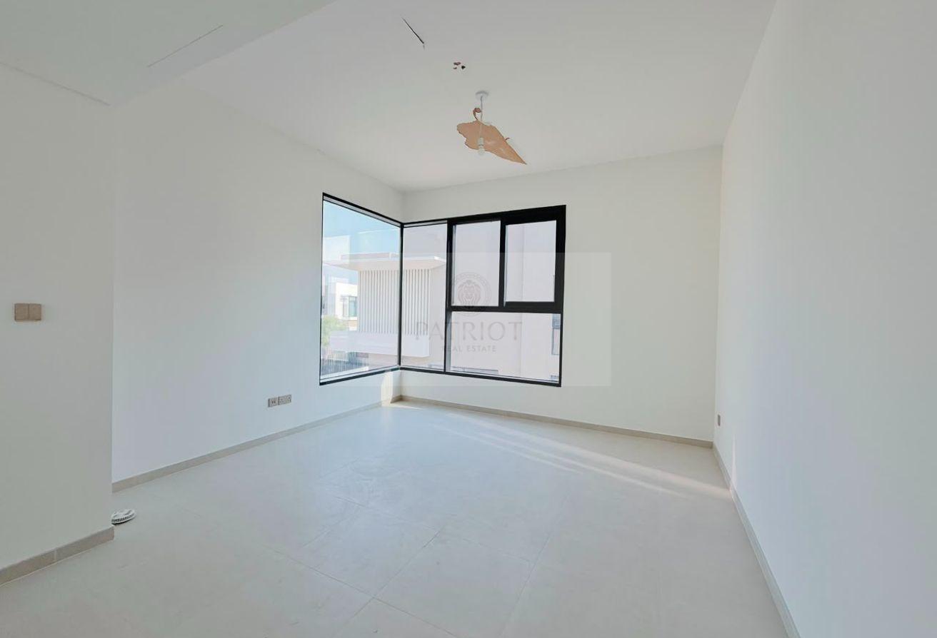 Big Plot | 4BR Villa | Private Garden | Maid Room photo 11