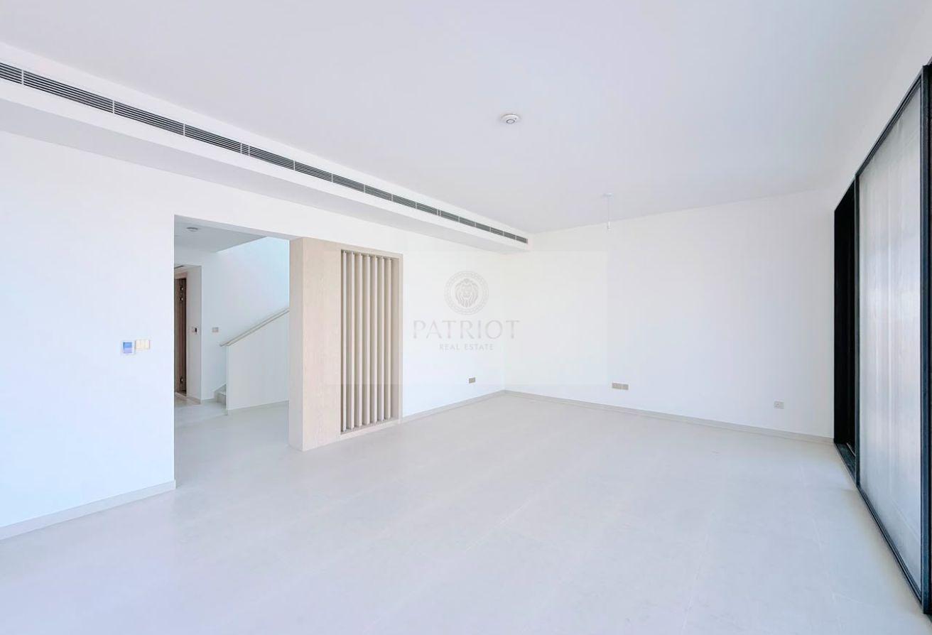 Big Plot | 4BR Villa | Private Garden | Maid Room photo 5