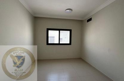 Labor Camp - Studio - 7 Bathrooms for rent in Al Sajaa S - Al Sajaa - Sharjah