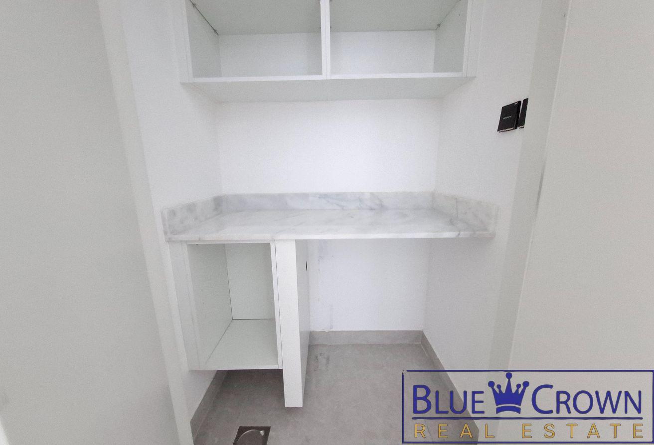 Prime Location:Near Metro:Luxurious:Spacious photo 11