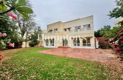 Villa - 5 Bedrooms - 5 Bathrooms for rent in Meadows 4 - Meadows - Dubai