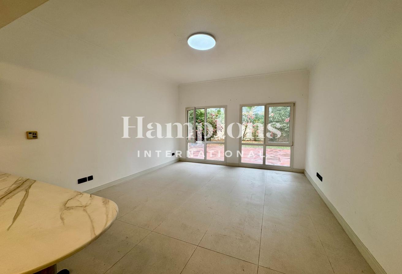 Upgraded | Great Location | Vacant | Spacious photo 12