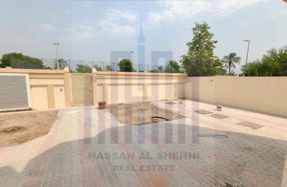 Villa - 3 Bedrooms - 4 Bathrooms for rent in Al Azra - Al Riqqa - Sharjah