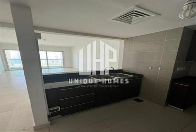 82358482 - Property Image 3