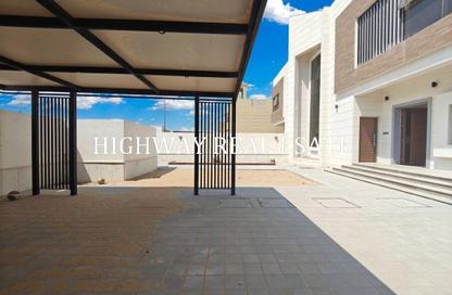 Villa - 4 - 5 for rent in Hoshi 1 - Hoshi - Al Badie - Sharjah