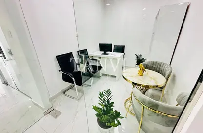 مكتب - غرفة نوم - 1 حمام للايجار في ريم ريزدنسي - الكرامة - دبي