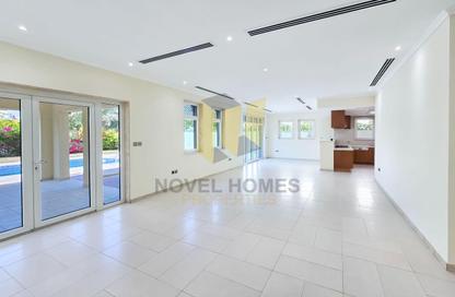 Villa - 5 Bedrooms - 7 Bathrooms for sale in District 1 - Jumeirah Park - Dubai Villa - 5 Bedrooms - 7 Bathrooms for sale in District 1 - Jumeirah Park - Dubai