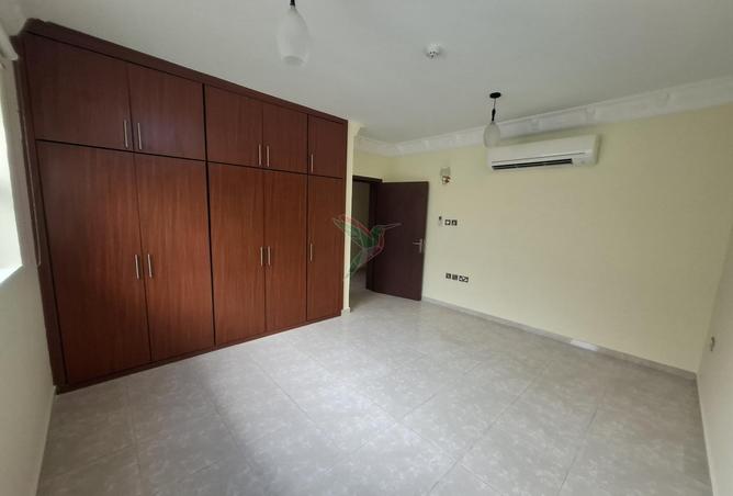 2Okii08dPcW - Property Main Image