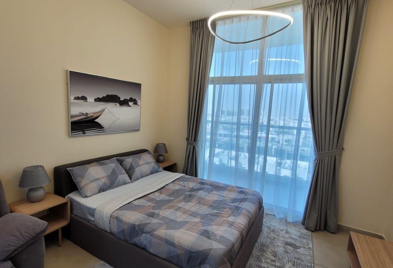 Studio apartment in Azizi Plaza, Al Furjan: 11
