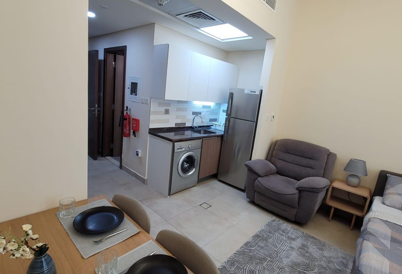 Studio apartment in Azizi Plaza, Al Furjan: 10