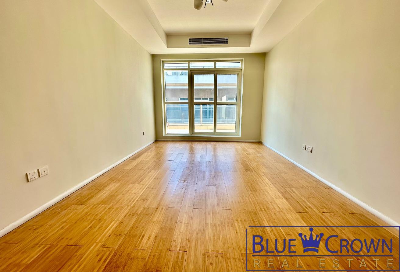 TOP FLOOR 1BEDROOM photo 14