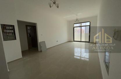 عمارة بالكامل - استوديو - 8 حمامات للبيع في الجرف الصناعية 3 - الجرف الصناعية - عجمان
