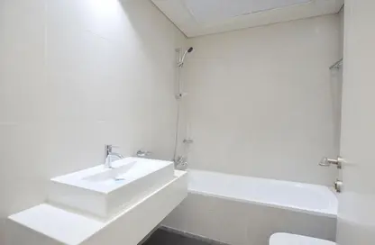 Apartment - 1 Bedroom - 2 Bathrooms for rent in Platinum Residences 1 - Dubai Silicon Oasis - Dubai