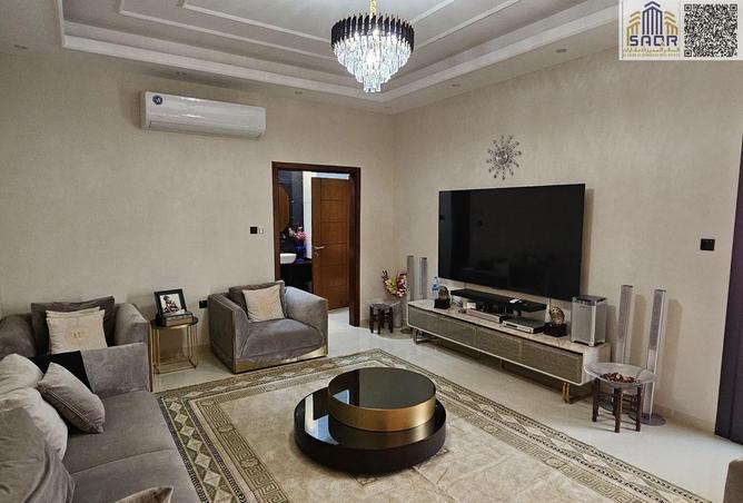 73133014 - Property Image 3