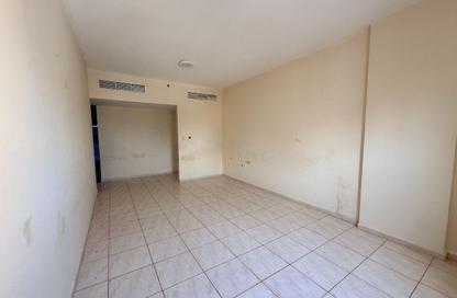 Apartment - 2 Bedrooms - 2 Bathrooms for rent in Al Mujarrah - Al Sharq - Sharjah