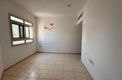 Apartment - 2 Bedrooms - 2 Bathrooms for rent in Al Mujarrah - Al Sharq - Sharjah