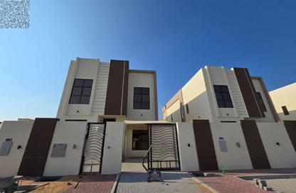 Villa - 5 Bedrooms - 6 Bathrooms for sale in Al Raas 1 - Al Raas - Umm Al Quwain