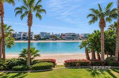 Villa - 3 - 4 for sale in Canal Cove Frond I - Canal Cove Villas - Palm Jumeirah - Dubai