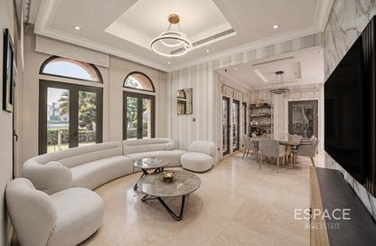 Villa - 3 - 4 for sale in Canal Cove Frond I - Canal Cove Villas - Palm Jumeirah - Dubai
