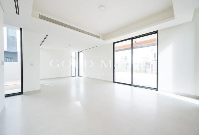 111405032 - Property Image 3