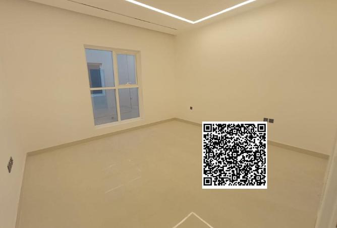 114182057 - Property Image 3