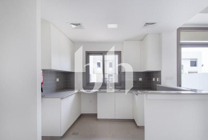 100857911 - Property Image 2