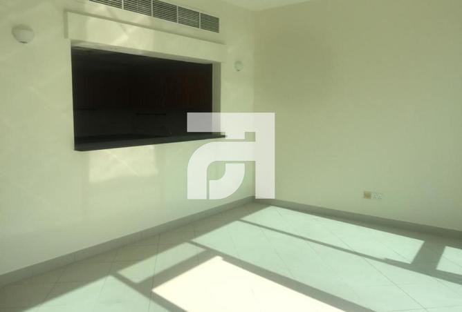 83212446 - Property Image 3