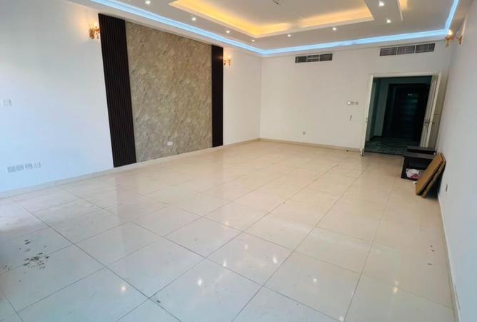 128382145 - Property Image 3