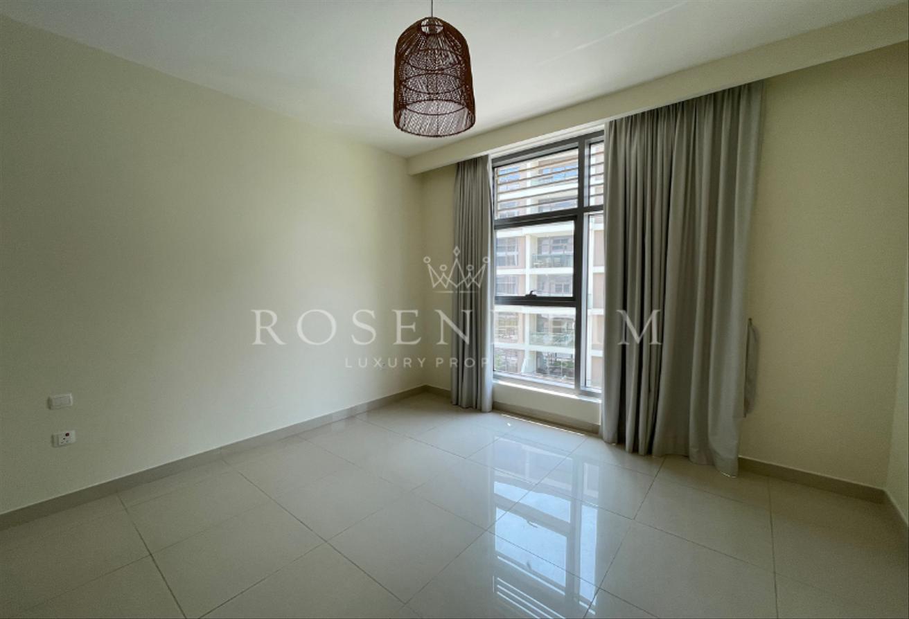 Partial Park View | Semi Furnished | Vacant Now photo 6