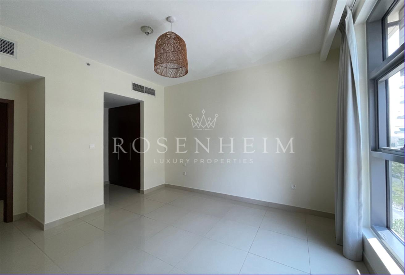Partial Park View | Semi Furnished | Vacant Now photo 7