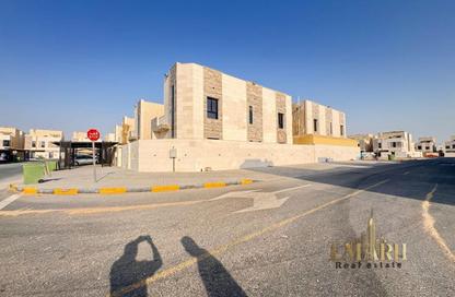 Villa - 4 Bedrooms - 6 Bathrooms for rent in Al Helio 2 - Al Helio - Ajman